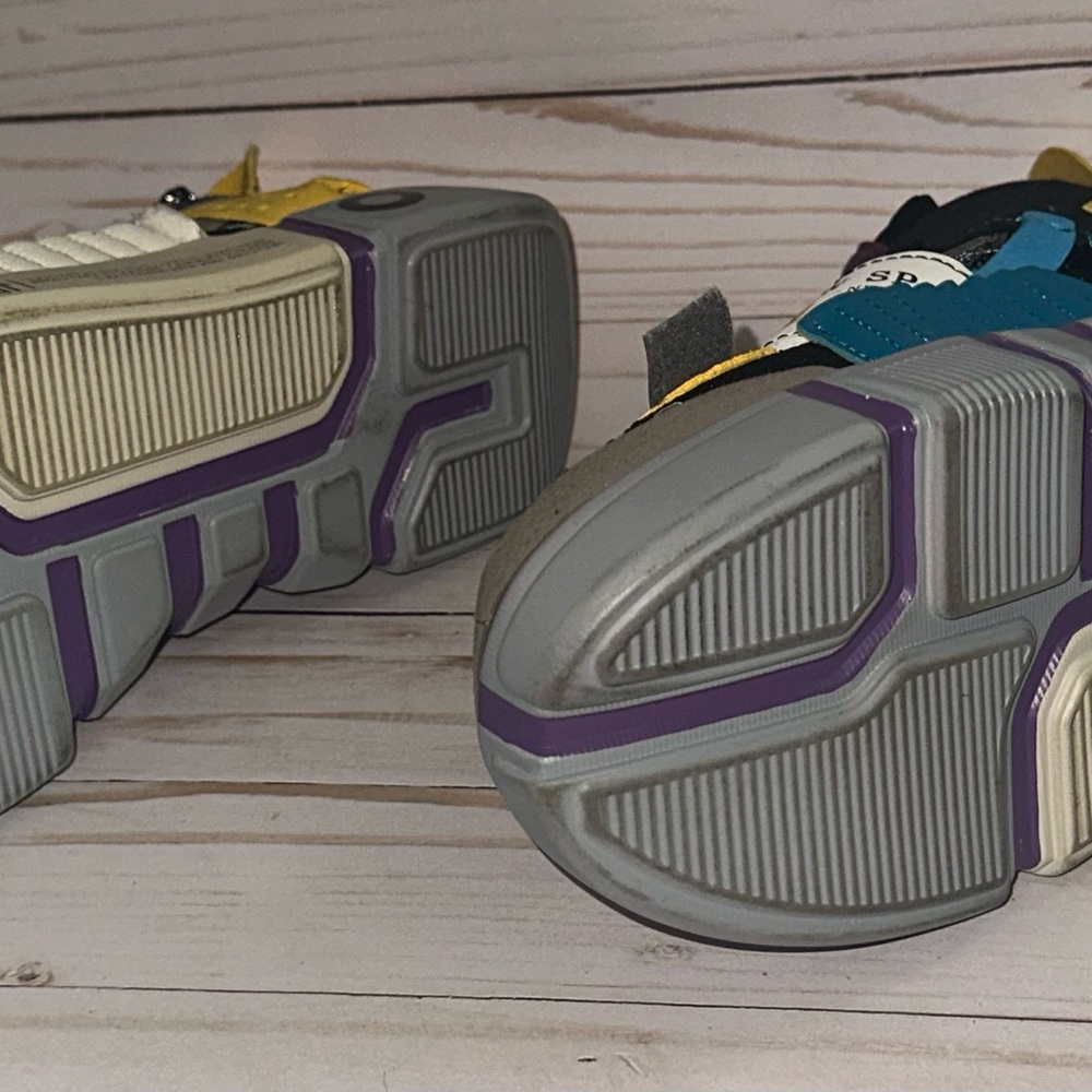 Colorful Multi-Panel Sneakers - Picture 5 of 11